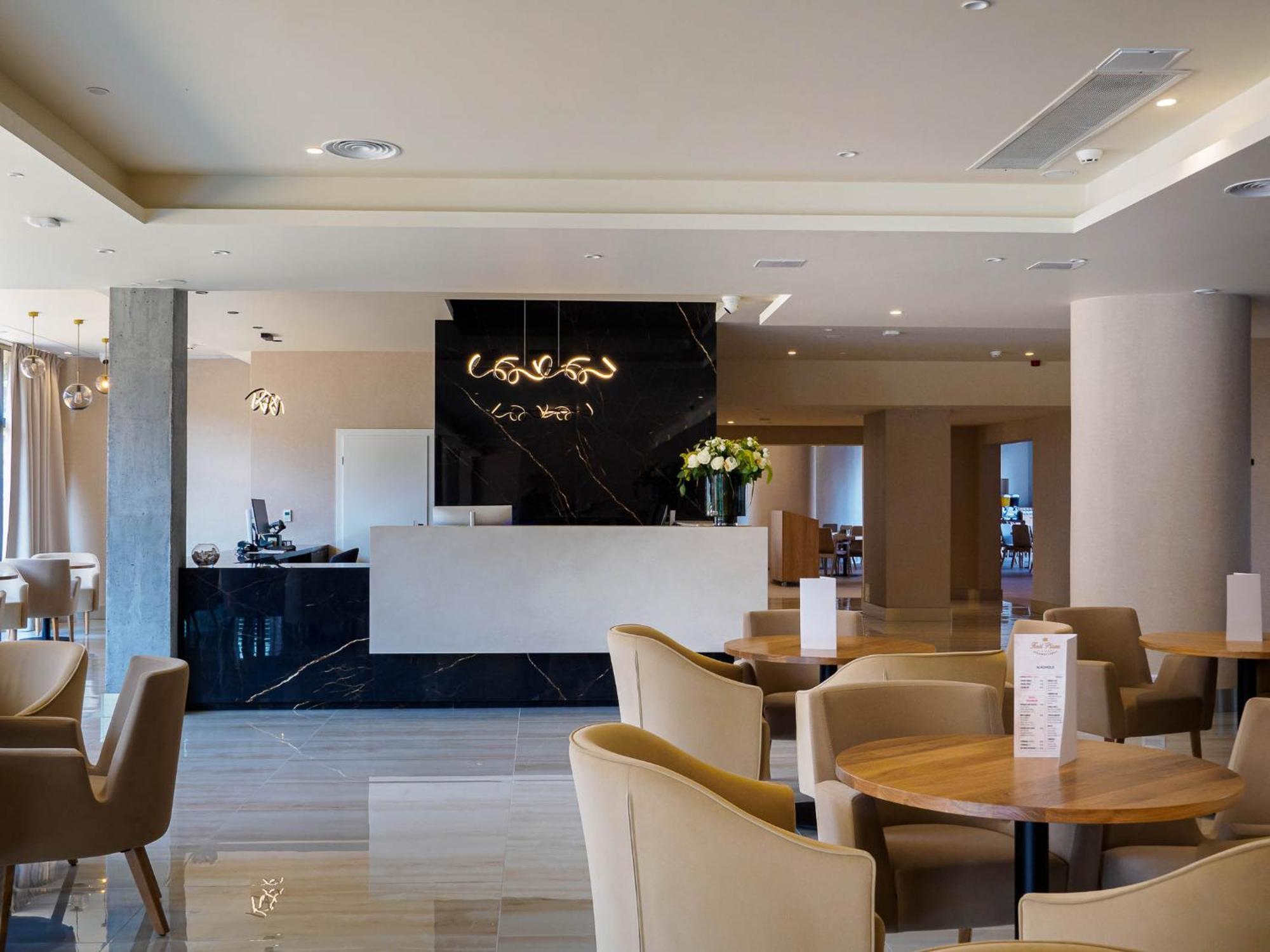 Krol Plaza Spa & Wellness Jarosławiec Buitenkant foto